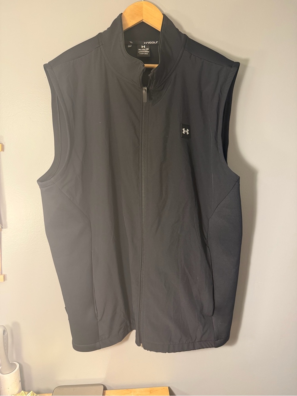 Under Armour Black Men's Full-Zip Drive Pro Storm Hybrid Vest
